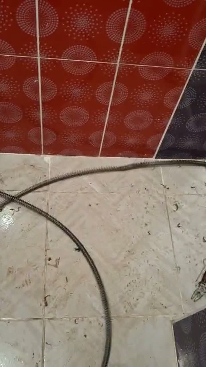 Spiral makine ile gider tıkanıklığı açma